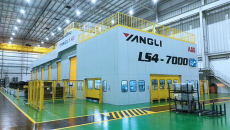 7000吨汽车覆盖件同步自动冲压线(7000ton auto panel tandem press line).jpg