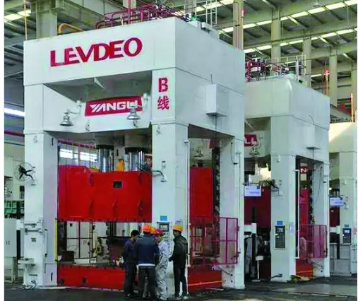 Straightside Hydraulic Presses for Demanding Applications